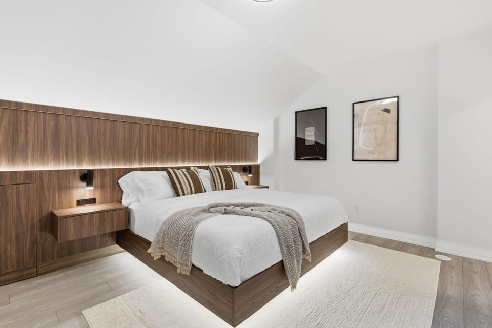 Widmr Residences Hotel in Toronto