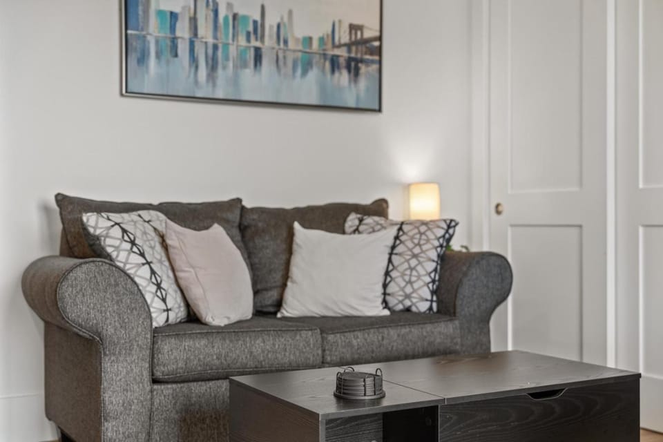Urban Nest High-Rise DownTown South Bend Apartment in South Bend