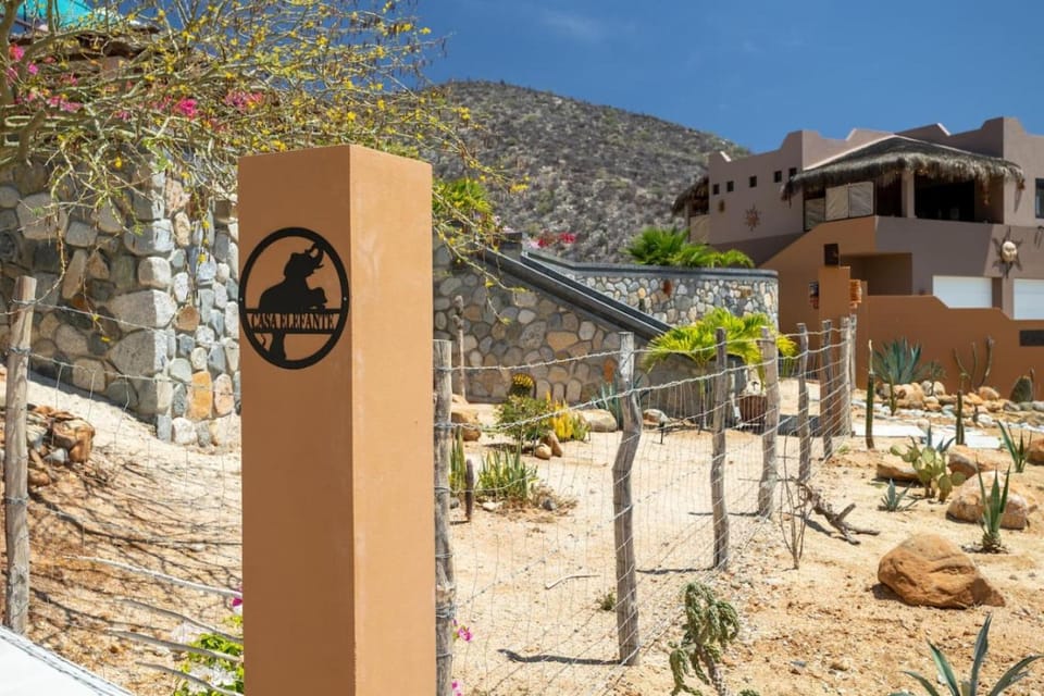 2BR with Stunning Ocean Views House in Baja California Sur