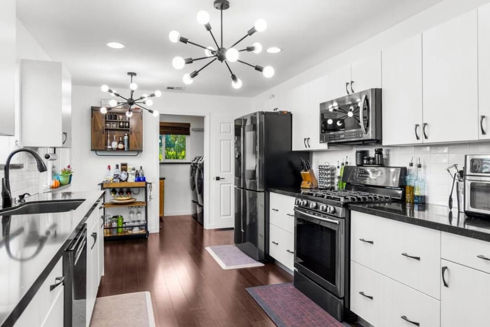 NEW! West Hills Home w/ Pool & Valley Views House in West Hills