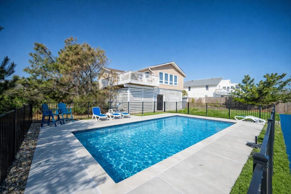New! Beach Cottage, Pool, PickleBall, Swim, Surf SP 2460 House in Sandbridge