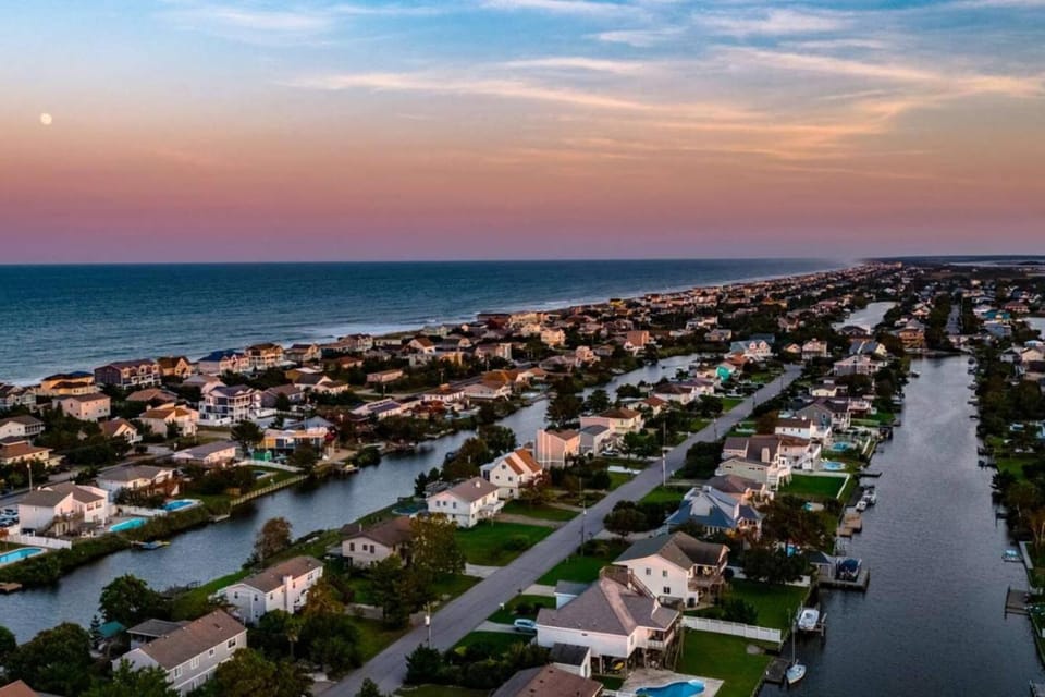 New! Oceanfront Beach Condo / Surf / Swim / Boat House in Sandbridge