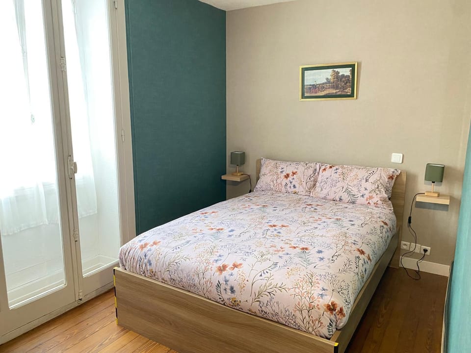 Bed, Bedroom