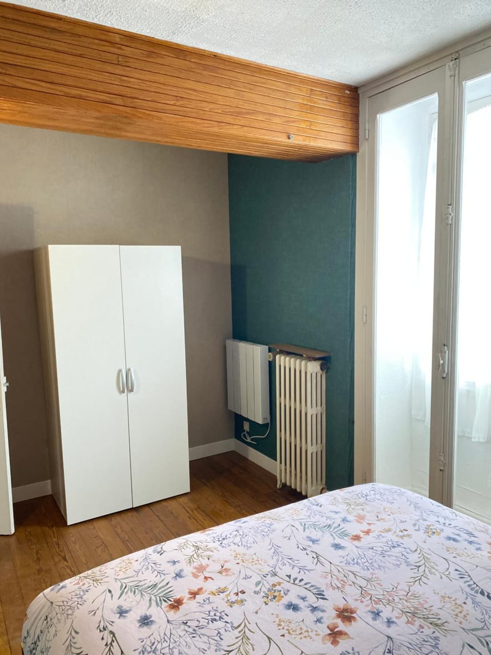Bedroom, wardrobe