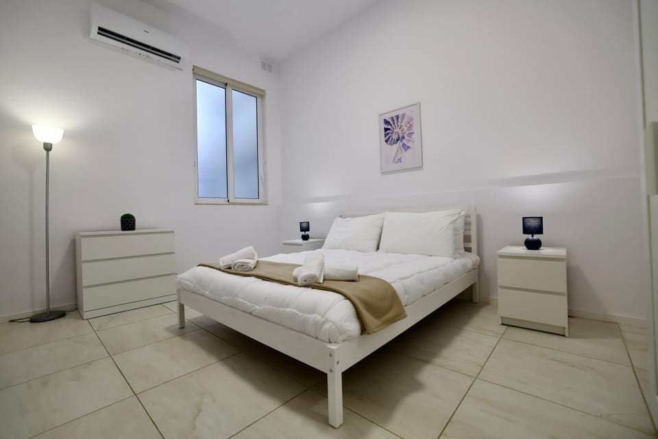 Ocean Bliss Sliema Apartment in Sliema