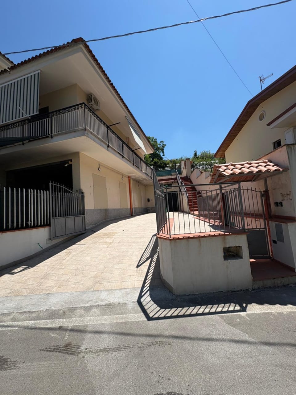 Property building, Street view