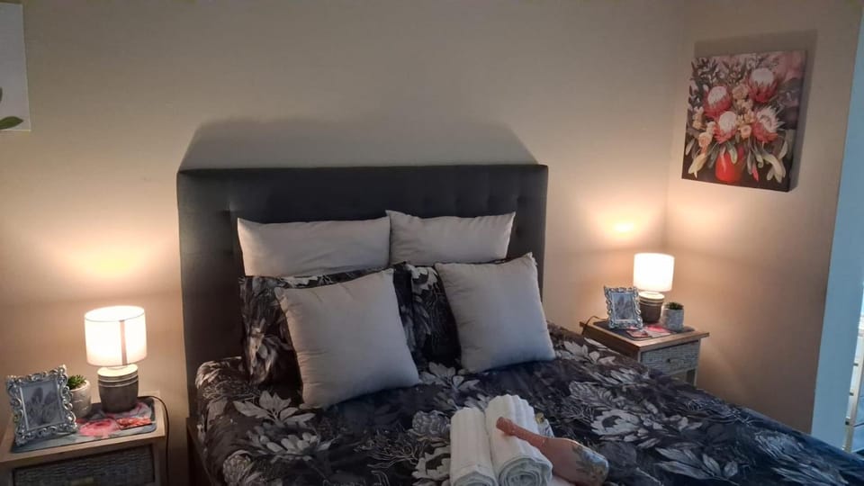 Protea House - self-catering house with a Pool House in Durban