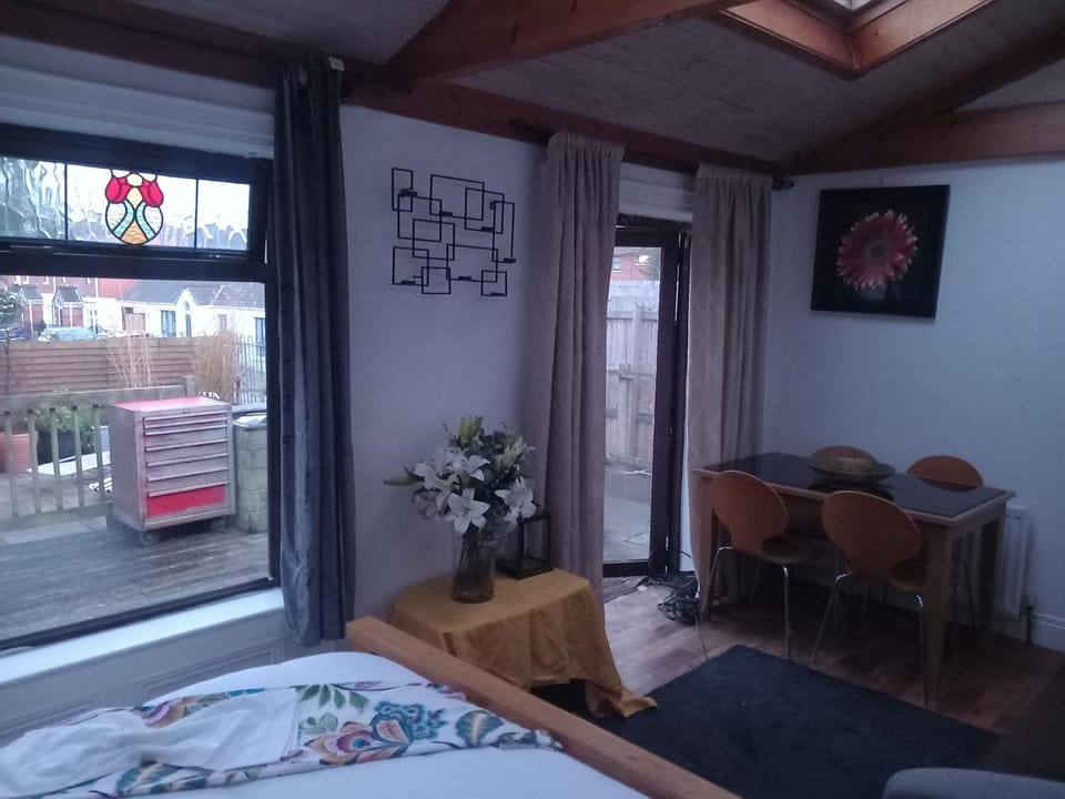 Divis street guest house Bed and Breakfast in Belfast