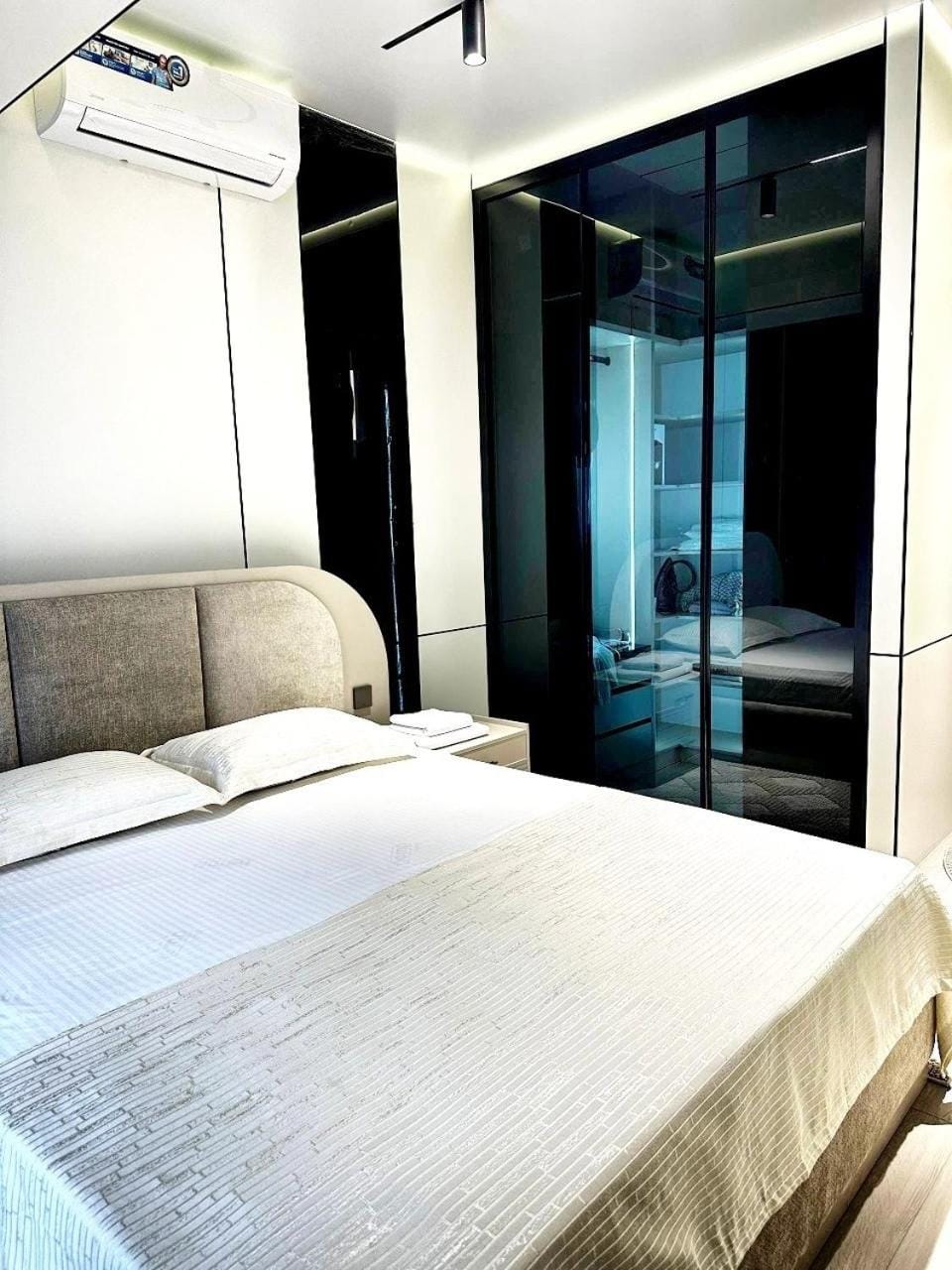 Modera towers 16 Apartment in Europe