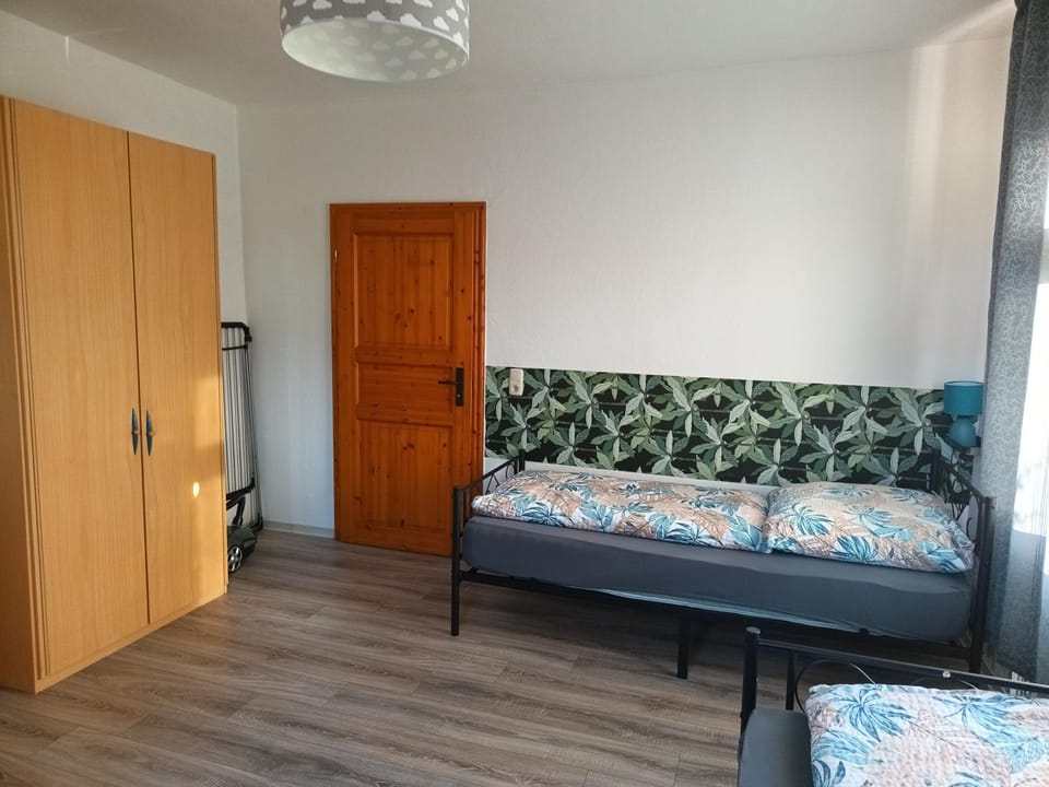 "PHÖNIX-2" Business Apartment bis 6 Personen, Terrasse, Garten, 1A-Lage! Apartment in Hesse