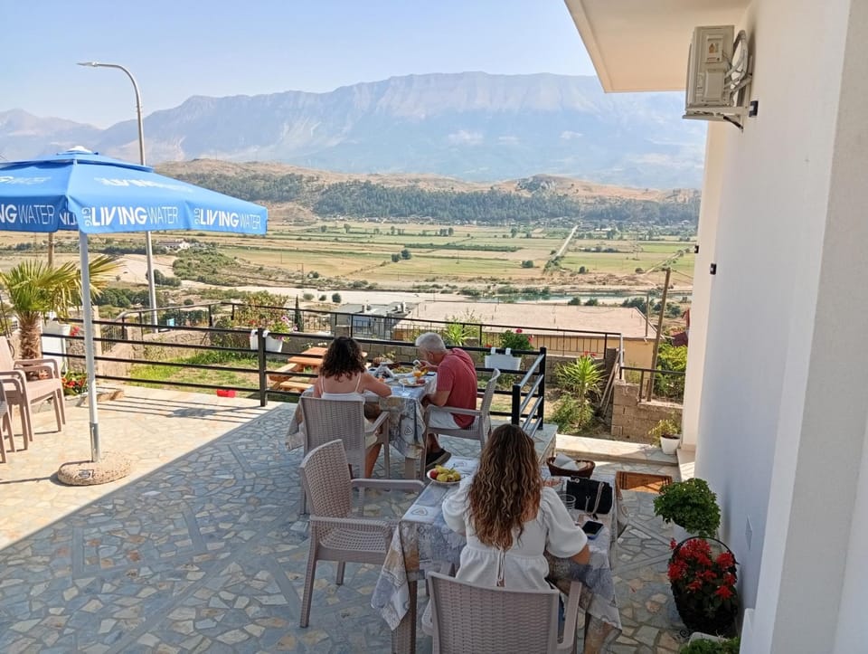 Çifliku RSXH Bed and Breakfast in Vlorë County, Albania