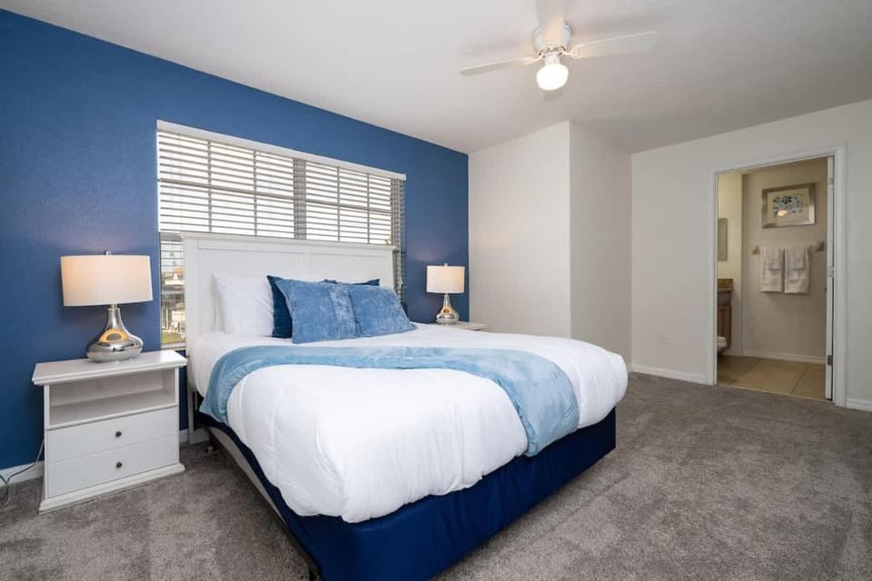 Resort Townhouse 5BR - Private Pool - Storey Lake House in Kissimmee