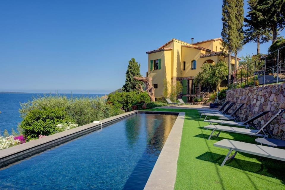 Property building, Pool view, Swimming pool