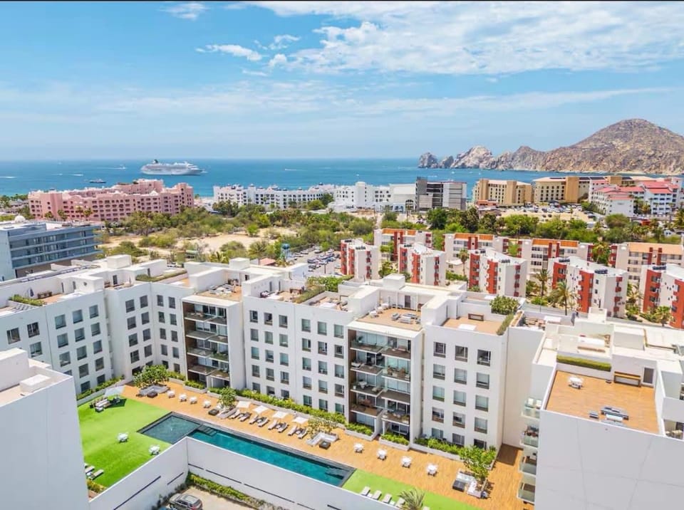 Walk to Medano Beach & Marina Modern 3BR Condo House in Cabo San Lucas