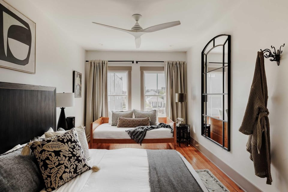 Radiant NOLA Retreat Heated Pool Spa House in Warehouse District