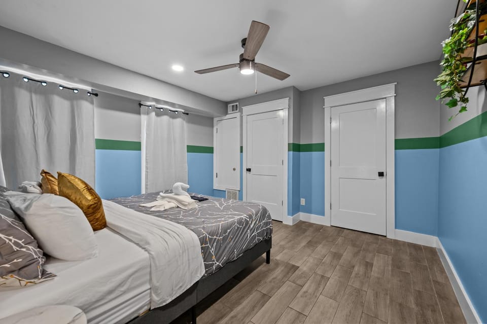 Pool Modern Heights with King Bed Apartment in Houston