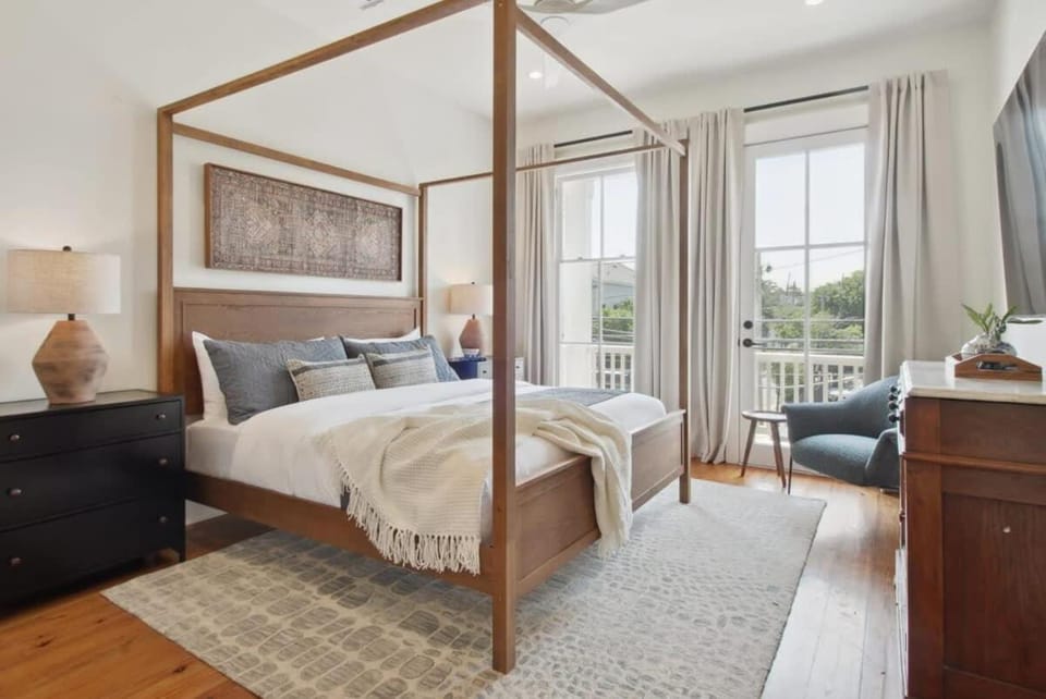 Designer Home Heated Pool & Rooftop House in Warehouse District