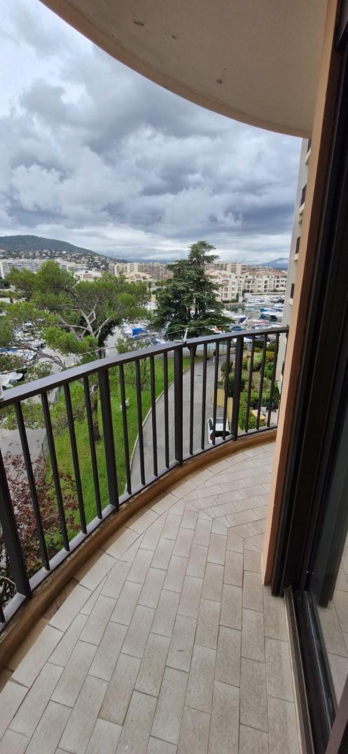 Le Masters Signature Golf & Sea Apartment in Mandelieu-La Napoule