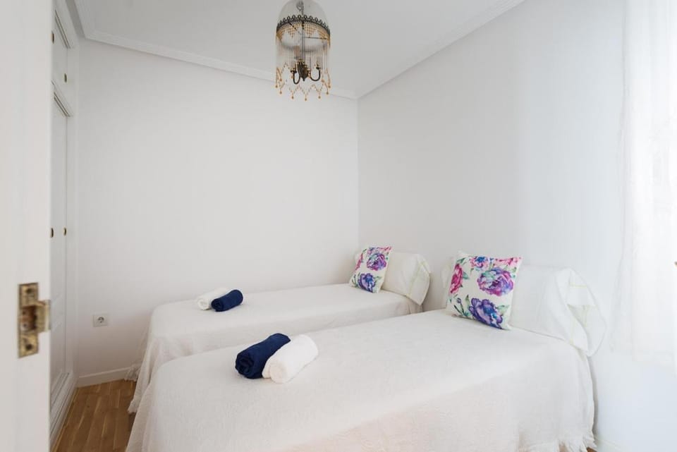 Vista al puerto de Alicante Apartment in Alicante