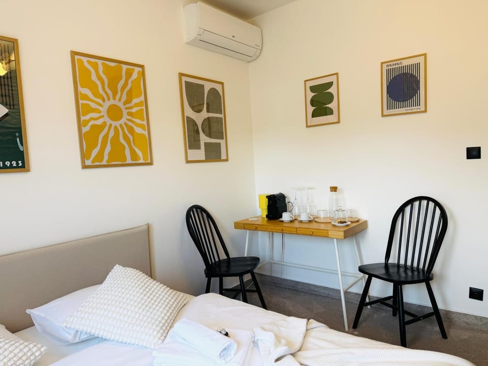 Coffee/tea facilities, Guests