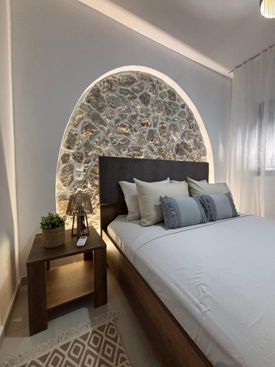 Bougainvillea Apartment in Decentralized Administration of the Aegean
