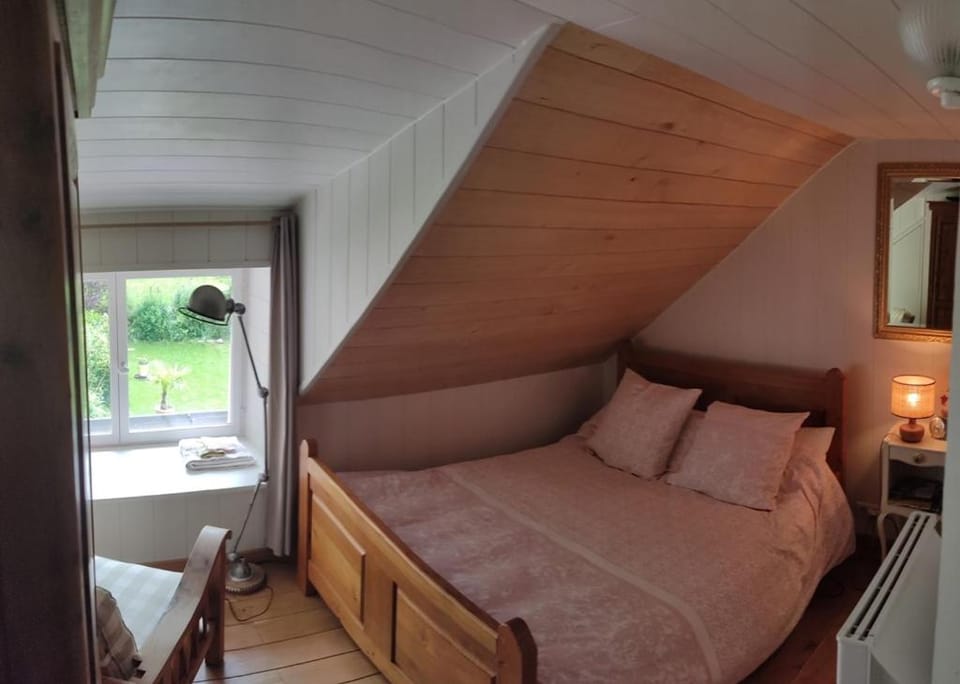 Un gîte paisible et frais, piscine à 3 mins House in Auvergne-Rhône-Alpes