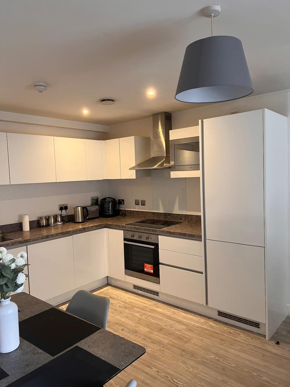 Stylish-Modern 3-Bed Townhouse Apartment in Salford