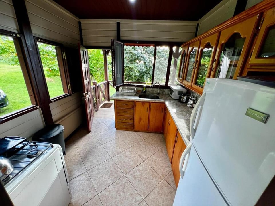 Annes Retreat Chalet in Caribbean