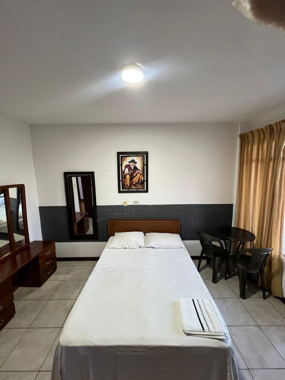 Ibiza Hostel Suites Hotel in Santa Cruz de la Sierra