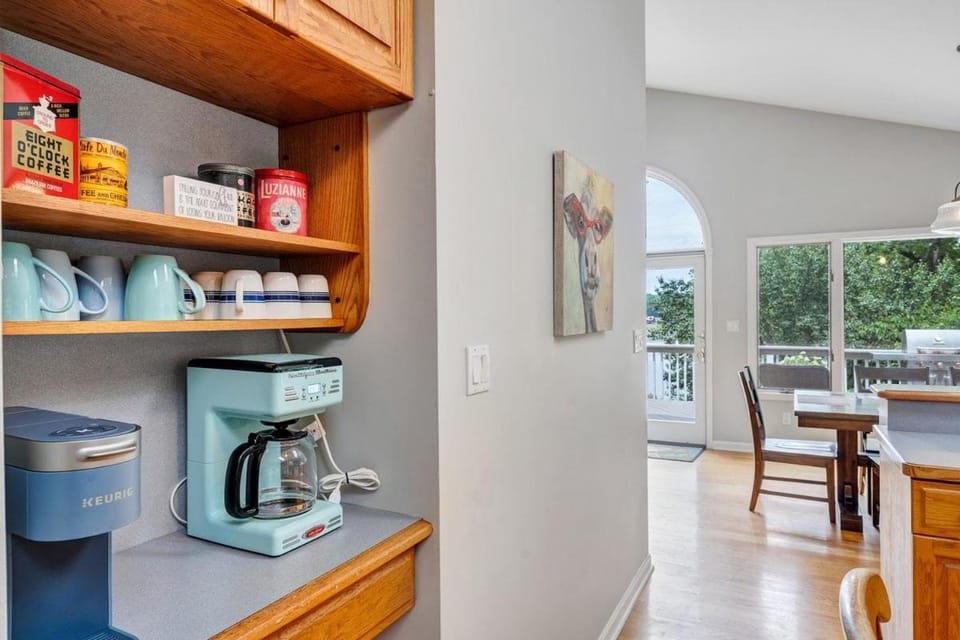 Kitchen or kitchenette, kitchen