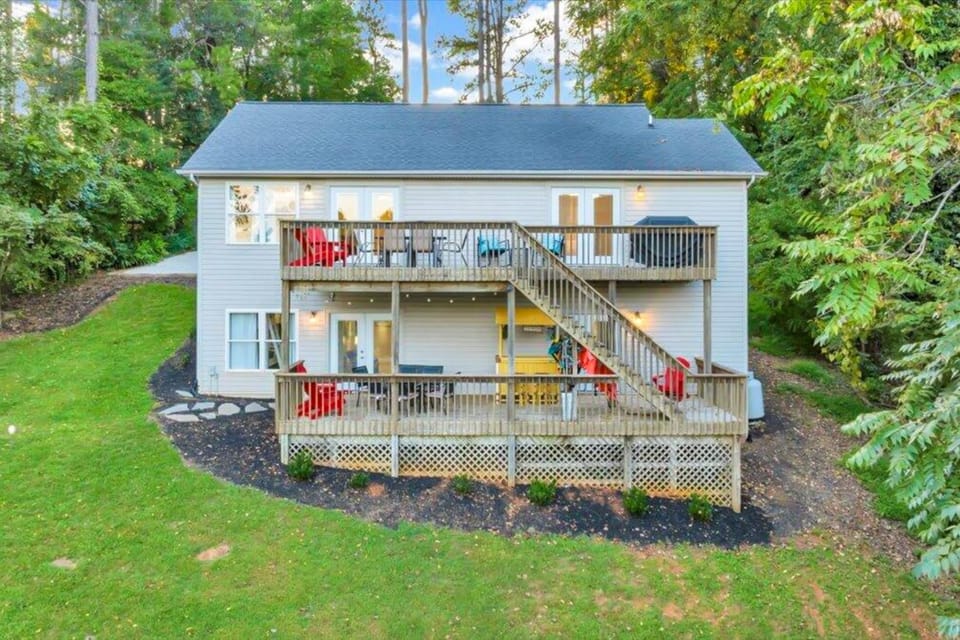 Property building, Day, Garden