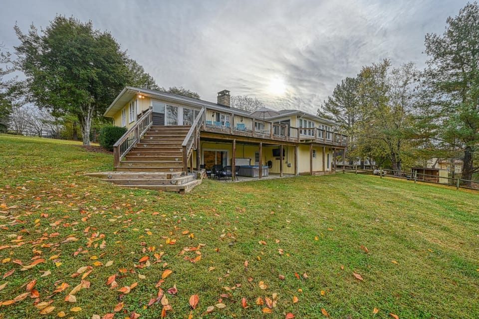 Property building, Day, Garden