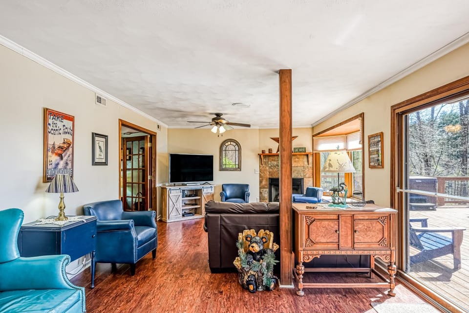 TV and multimedia, Living room, Seating area