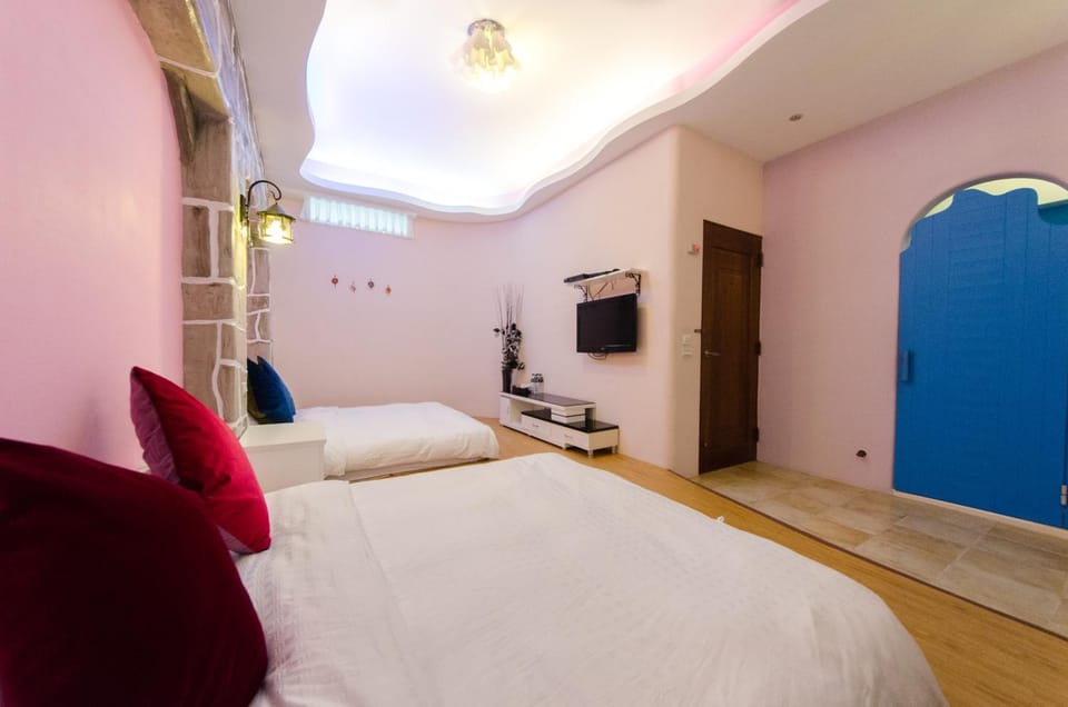 Bedroom, bunk bed