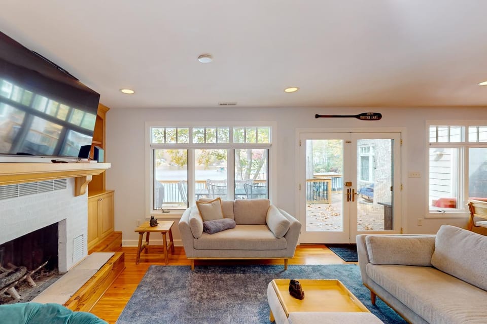 TV and multimedia, Living room, Seating area
