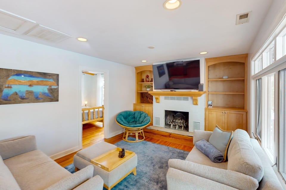 TV and multimedia, Living room, Seating area