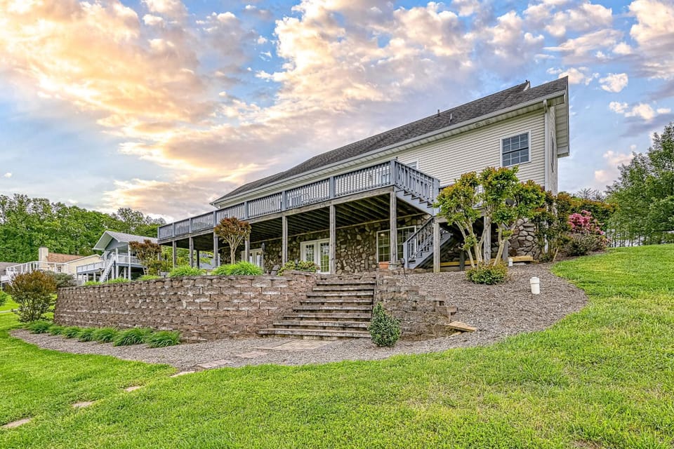 Property building, Spring, Day