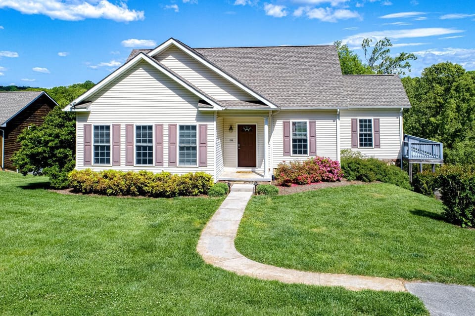 Property building, Spring, Day, Garden