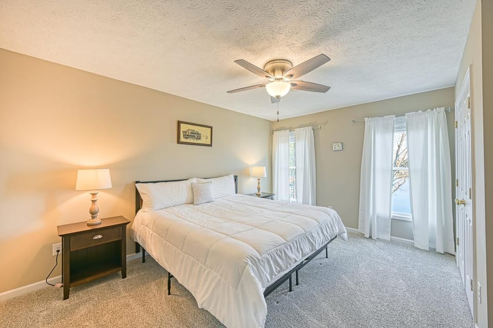 Bed, Bedroom