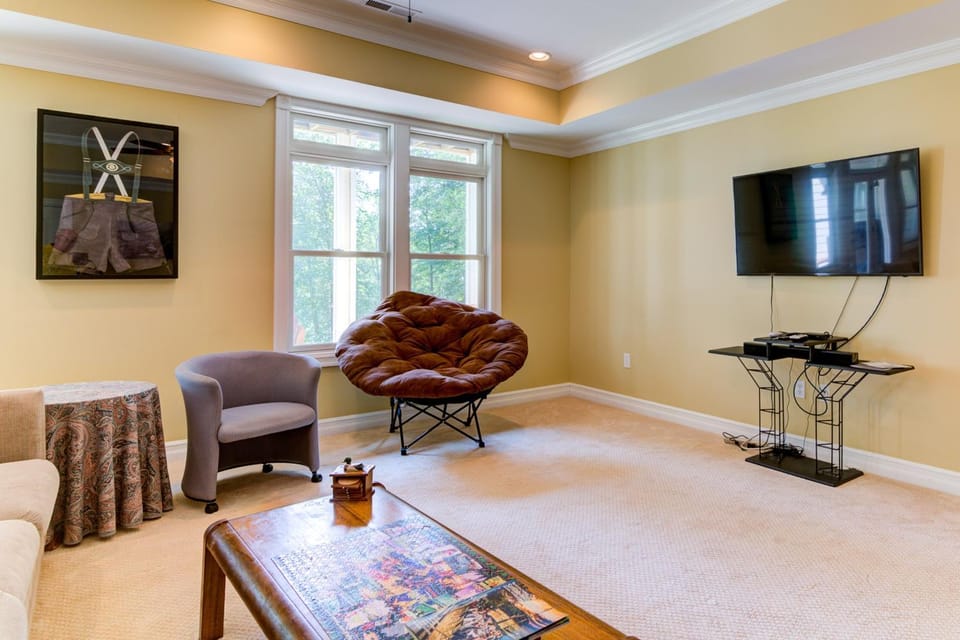 TV and multimedia, Living room, Seating area