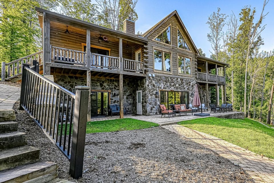 Property building, Day, Garden