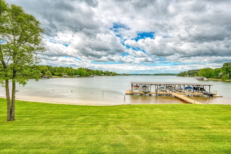 Day, Natural landscape, Activities, Lake view