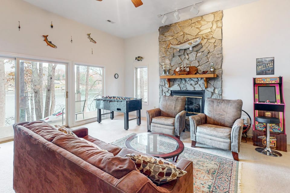 Living room, Seating area