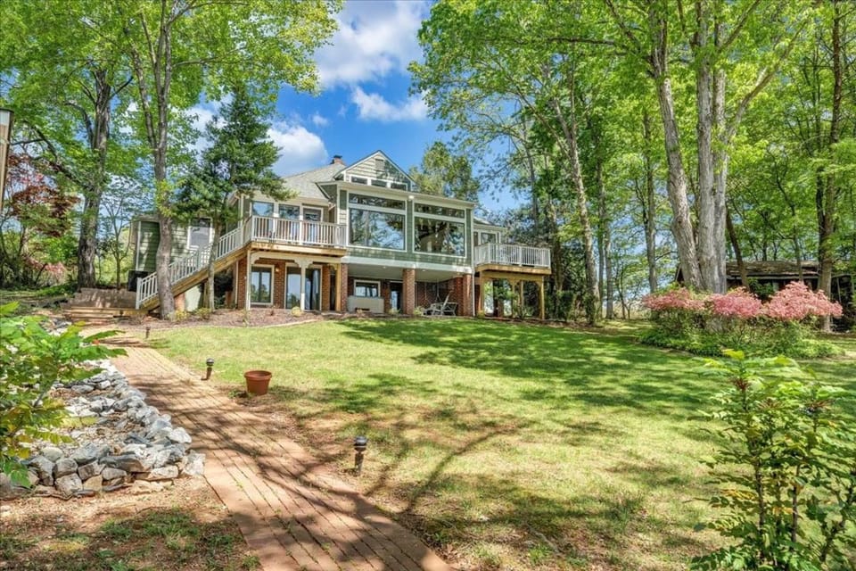 Property building, Spring, Day, Garden
