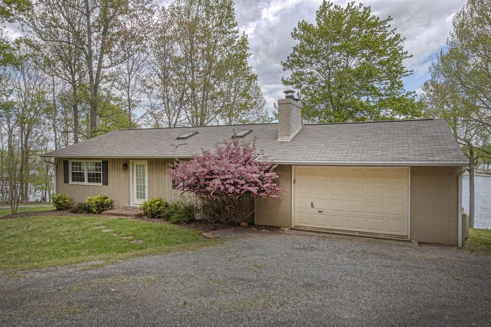 Property building, Spring, Day