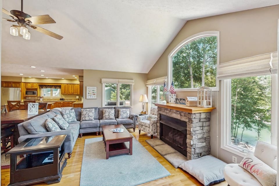 Living room, Seating area