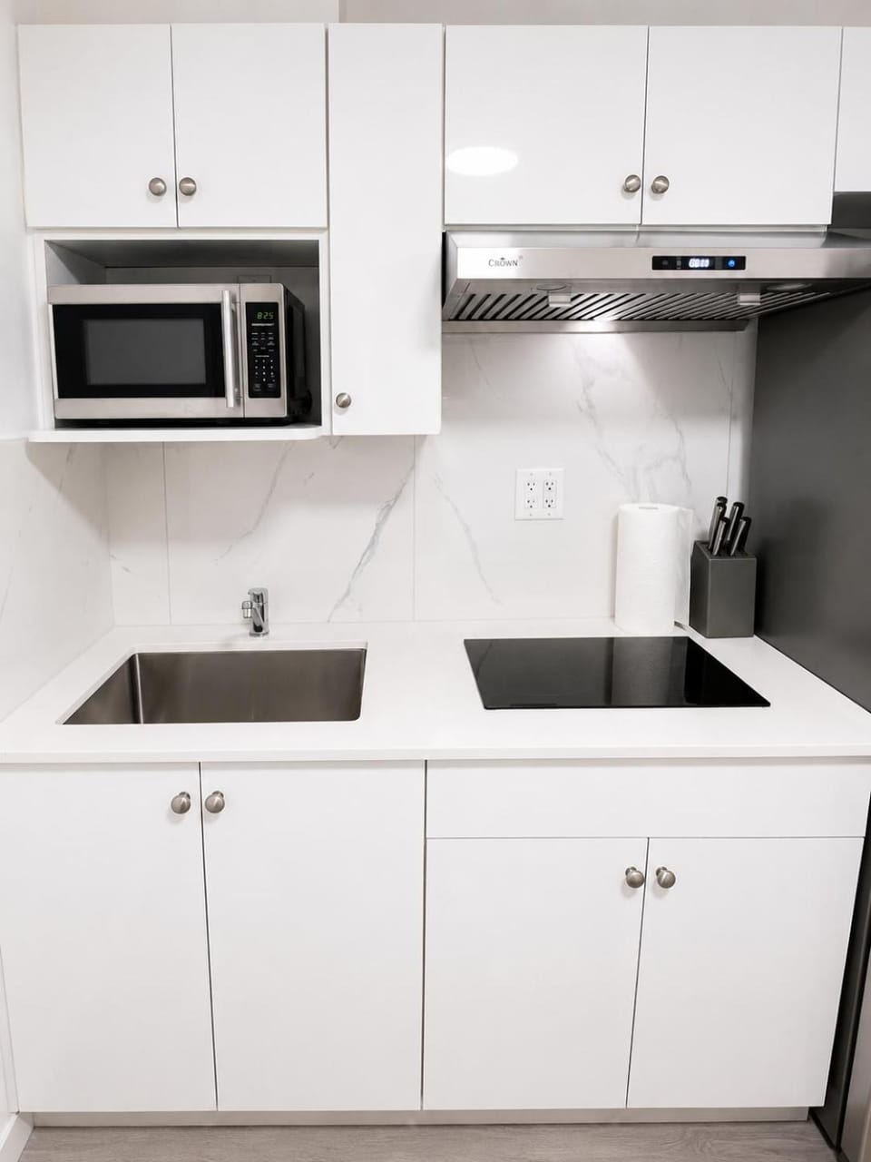 Kitchen or kitchenette, kitchen