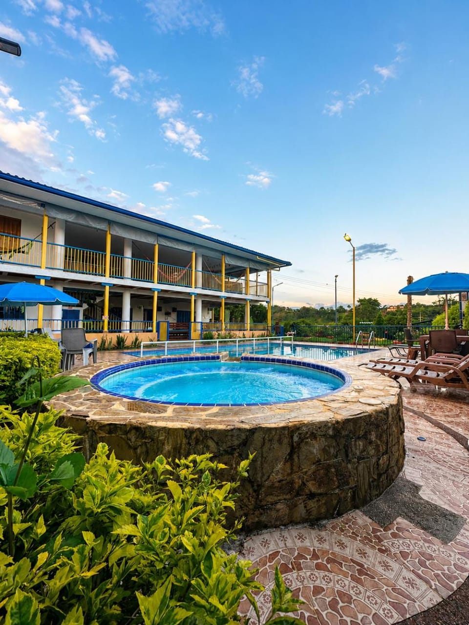Property building, Day, Pool view, Swimming pool