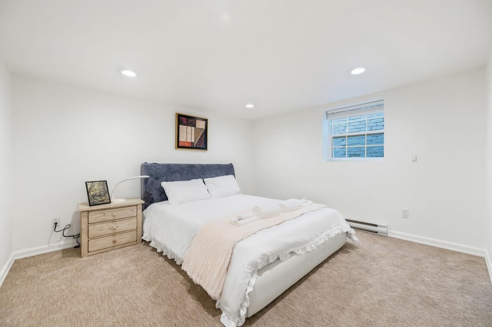 Private 2BR Suite near UBC Sleeps 6 Apartment in Vancouver