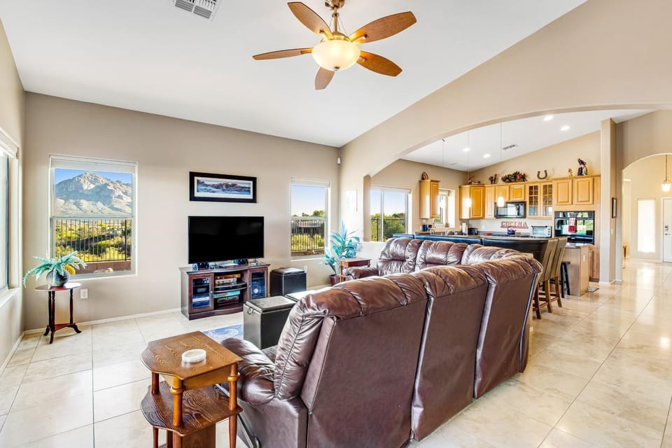 An Artist's Dream House in Oro Valley